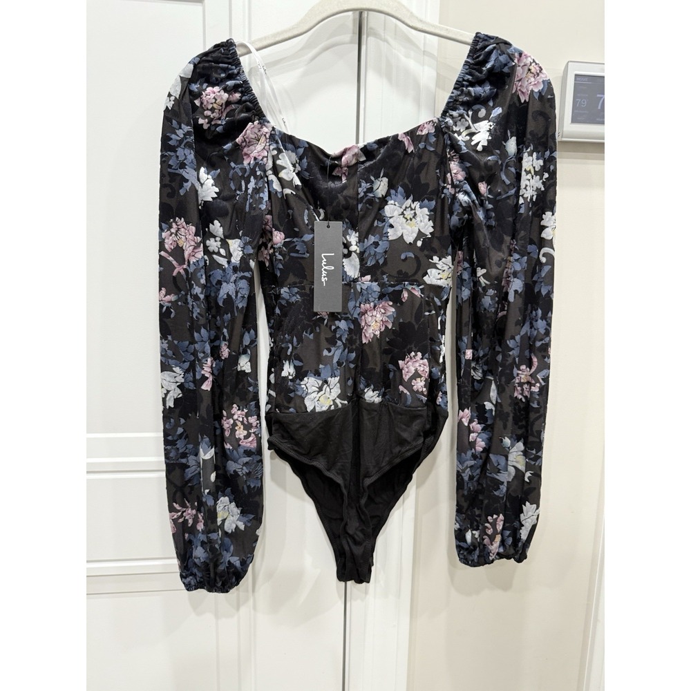 NWT Size XS Lulus Get Together Black Floral Print Tie-Front Long Sleeve Bodysuit